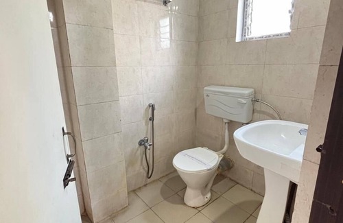 Sualkuchi Hotel | Nirvis Grand