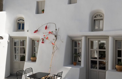 Megalochori Villa | Nisó Cave Suites