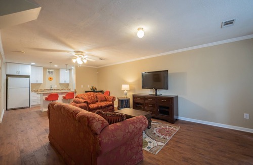 Lawrenceville Apartment | No Cleaning Fee-Apartment for Rent-Travel Nurse/Medical Staff welcome