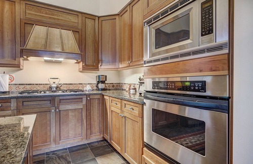 River Run Condo | No Cleaning Fees, Luxurious 3 Br In River Run Village Featuring Ski In,ski Out 3 Bedroom Condo by RedAwning