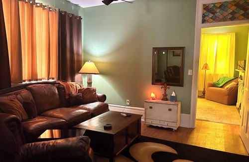 Saint Roch House | NO PET FEES Vivacious 2-BR pet friendly house near French Quarter and Superdome!
