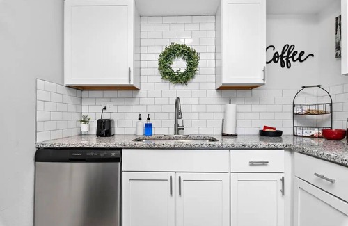 Lawrence Apartment | No Place Like Mahomes