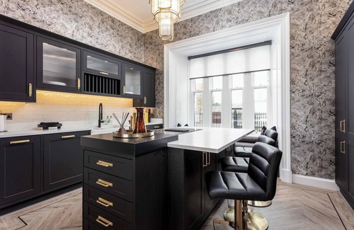 Troon House | No36 South Beach - Donnini Apartments