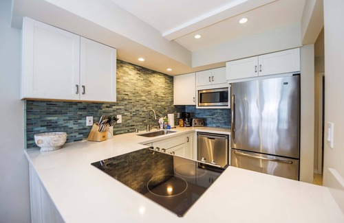 Kahana Condo | Noelani 304 3bdrm 2.5 Bath 3 Bedroom Condo by RedAwning