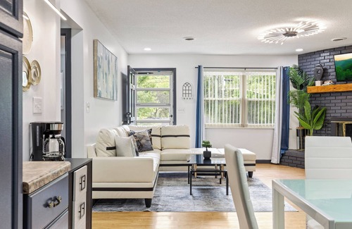 Sevierville House | Noir Manor 3BR House