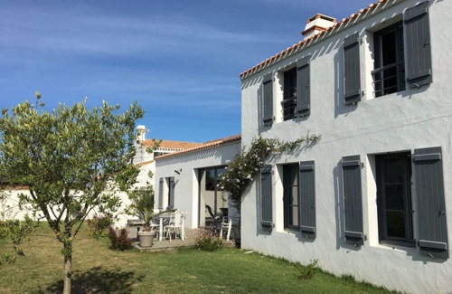 Noirmoutier-en-l'Ile House | Noirmoutier island, Le Vieil beautiful 4 bedroom house (sleeps 8) near the beach