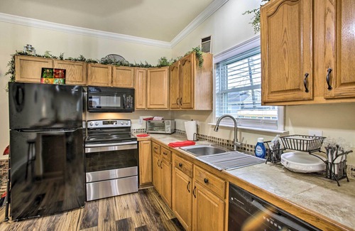 Broadmoor Apartment | NOLA Apt: 4 Mi to French Quarter!