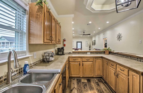 Broadmoor Apartment | NOLA Apt: 4 Mi to French Quarter!