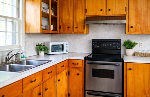 Waynesboro House | Nona's Cottage-Waynesboro/Shenandoah Valley, VA