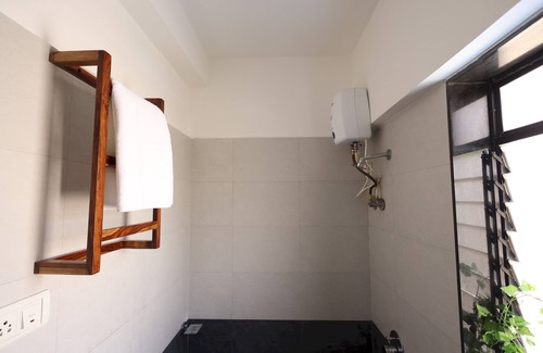 Vile Parle East Apartment | Nook&Co - Vile Parle 3