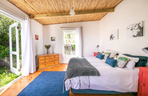 Noordhoek House | Noordhoek Beach Cottage - Relax in nature with unbelievable views !