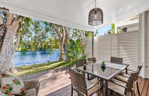 Noosaville Resort | Noosa Entrance Waterfront Resort