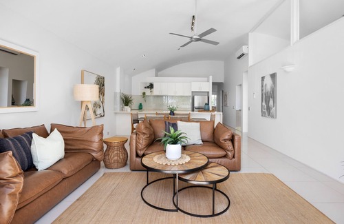 Noosaville Apartment | Noosa Outrigger Beach Resort