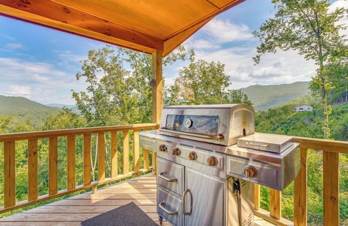 Murphy Cabin | North Carolina Cabin - Pool Table & Mountain Views