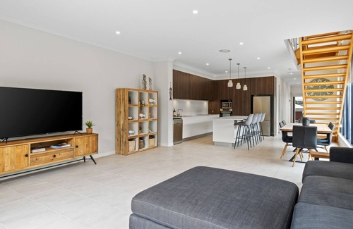The Entrance North House | North Entrance Holiday Home