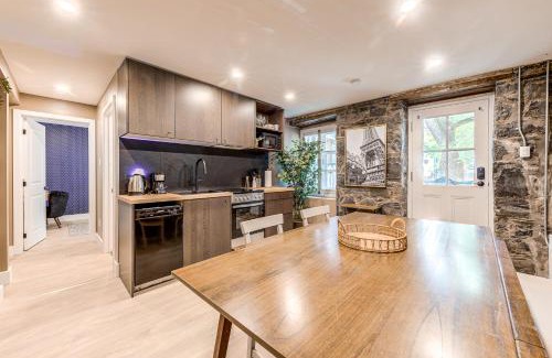 Vieux-Quebec-Cap-Blanc-colline Parlementaire Apartment | North House - Beautiful Vieux 2 Bedroom Apt