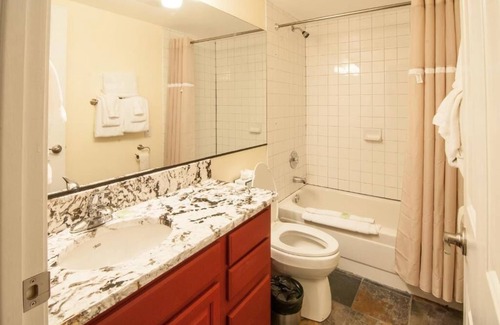 Incline Village Resort | North Lake Villa's Sleep 8 Private Jacuzzi In Loft