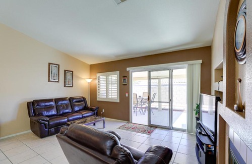North Las Vegas House | North Las Vegas Home about 5 Mi to Fremont St!