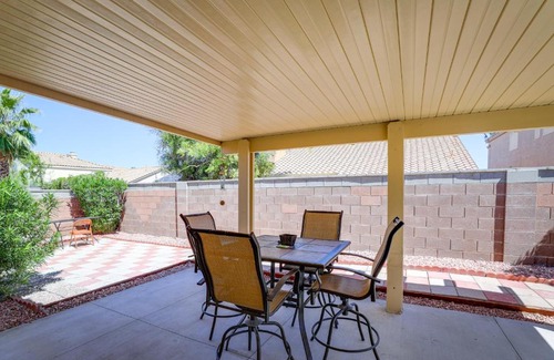 North Las Vegas House | North Las Vegas Home about 5 Mi to Fremont St!