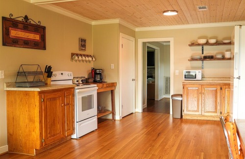 Scottsboro House | North Sauty Getaway a Fisherman's Dream