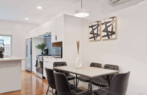 Central Northside House | North Shore 3 Bed 2 and a Half Bath - House Private Yard Duplex