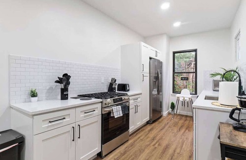 Central Northside House | North Shore 3 Bedroom Home w/Back Yard