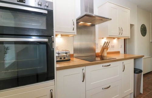 Ellon Cottage | NORTH WING - PITMEDDEN GARDENS, family friendly in Pitmedden