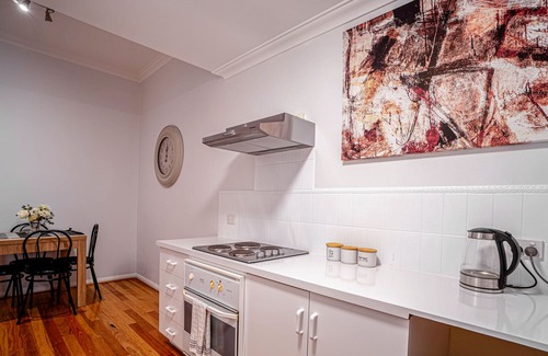 Perth Apartment | Northbridge City Retreat: 1BR Apartment