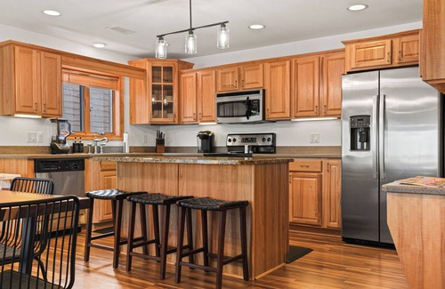 Arkdale Condo | Northern Bay Castle Rock Lakefront/Pool/Park/Beach