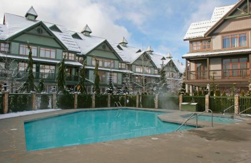 Village North Apartment | Northstar 71