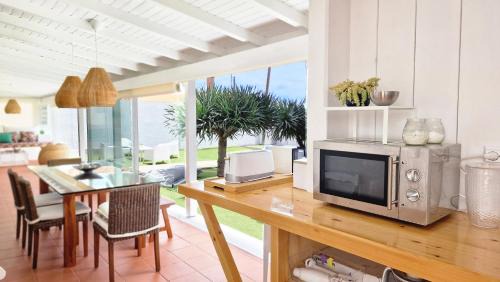 Porto Santo House | Nossa Casa by Casas dos Lebre