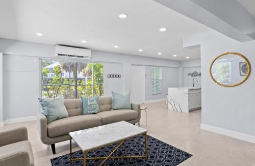 Sanibel Apartment | Not Open