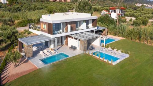 Nea Skioni Villa | Notos Suites Nea Skioni