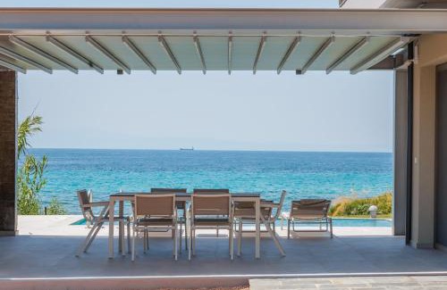 Nea Skioni Villa | Notos Suites Nea Skioni