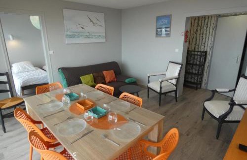 Notre-Dame-de-Monts Apartment | Notre-Dame-de-Monts - Appartement 2 chambres vue océan, balcon, proche plage & commerces - FR-1-540-120
