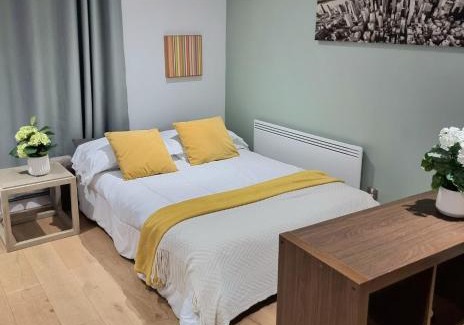 Vauxhall House | Notting Hill Gate Room