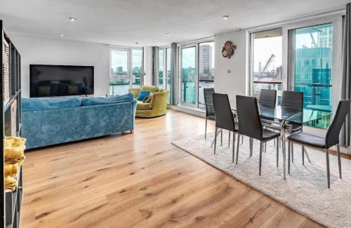 Vauxhall House | Notting Hill Gate Room