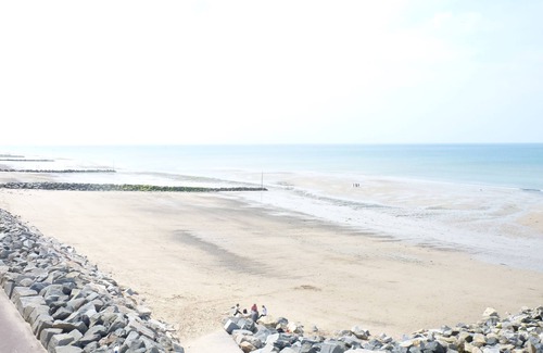 Agon-Coutainville Apartment | NOUVEAU Appart neuf grand confort front de mer AGON COUTAINVILLE