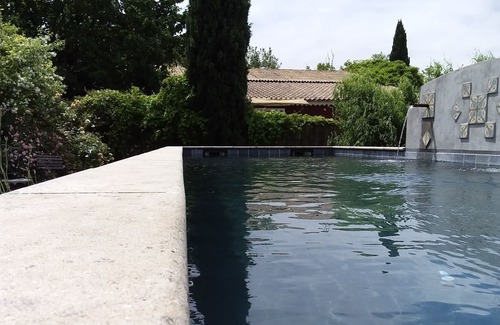 Loriol-du-Comtat Apartment | Nouveau ! Vaucluse, Studio Climatisé Avec Piscine et Terrasse Ombragée