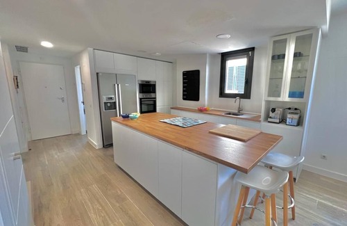Villa de Vallecas House | Nouvelle et Élégante Maison à Madrid Avec Jacuzzy
