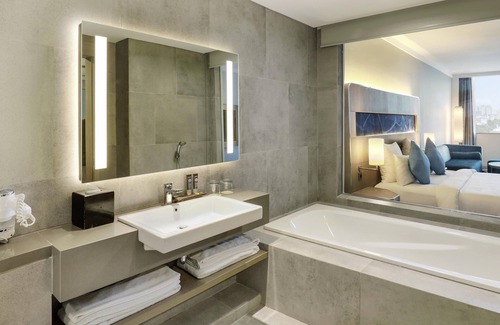 Old Jakarta Hotel | Novotel Jakarta Mangga Dua Square Hotel
