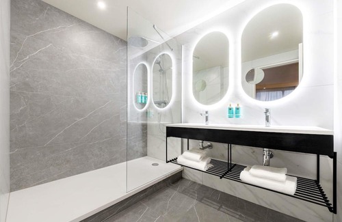 Le Kremlin-Bicetre Hotel | Novotel Paris 13 Porte d'Italie