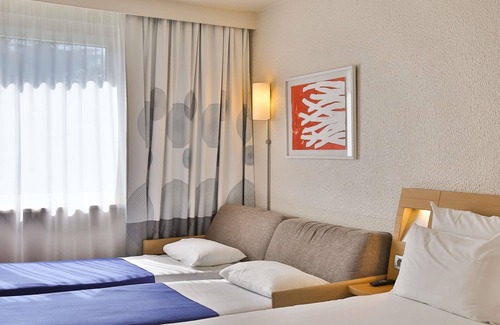 Purpan Hotel | Novotel Toulouse Purpan Aéroport