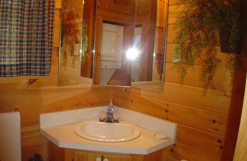 Laurel Springs Cabin | NOW BOOKING THE HIDEAWAY Cabin for Two w/Privacy Overlooking River w/Hot Tub!