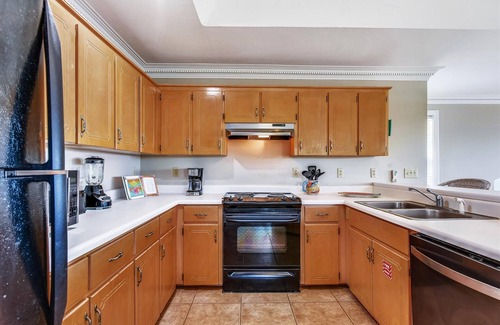 Treasure Beach Village House | Now I Sea is the perfect beach home for a private family getaway.