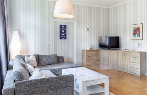 Steffenshagen Apartment | Nr. 3 - 2 Zimmer Ferienwohnung im Bauernhaus mit Garten - Ostsee Bauernhof Schwalbennest OFC 15