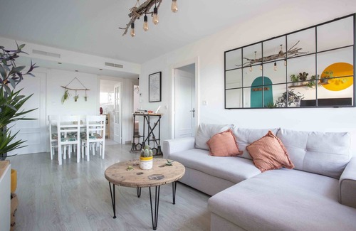 Barrio de Jesus Apartment | Nuevo! Acogedor Apartamento con Vistas al Pilar y Garaje