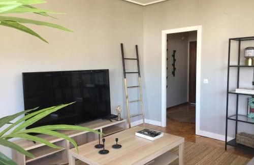 Ourense Apartment | *NUEVO Piso en Ourense WIFI Parking*
