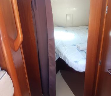 Boulogne-sur-Mer Boat Rental | Nuit insolite à bord du bateau Exocet III