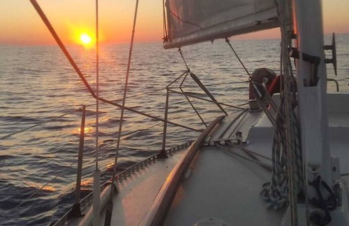 Cap d'Agde Boat Rental | Nuit sur un Voilier